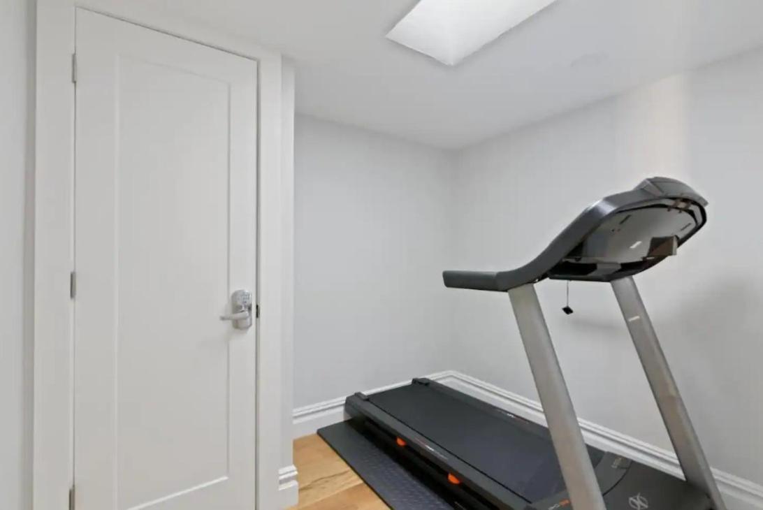 Private Hot Tub-private Gated Sailor Moon House In Williamsburg W Gym Habitación en casa particular Nueva York